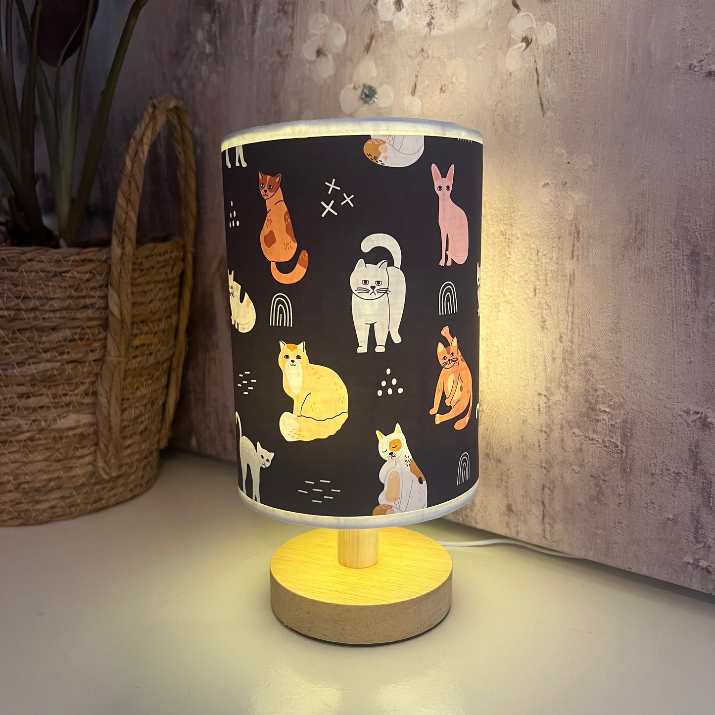 Modern Cat Print Lamp – Black & Neutral Animal Print