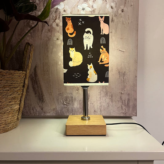 Black Cat Print Table Lamp – Modern Cat Pattern with Wooden Base